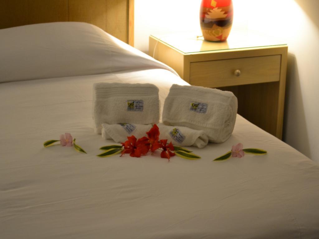West Plaza Desekel Hotel Koror Exterior photo